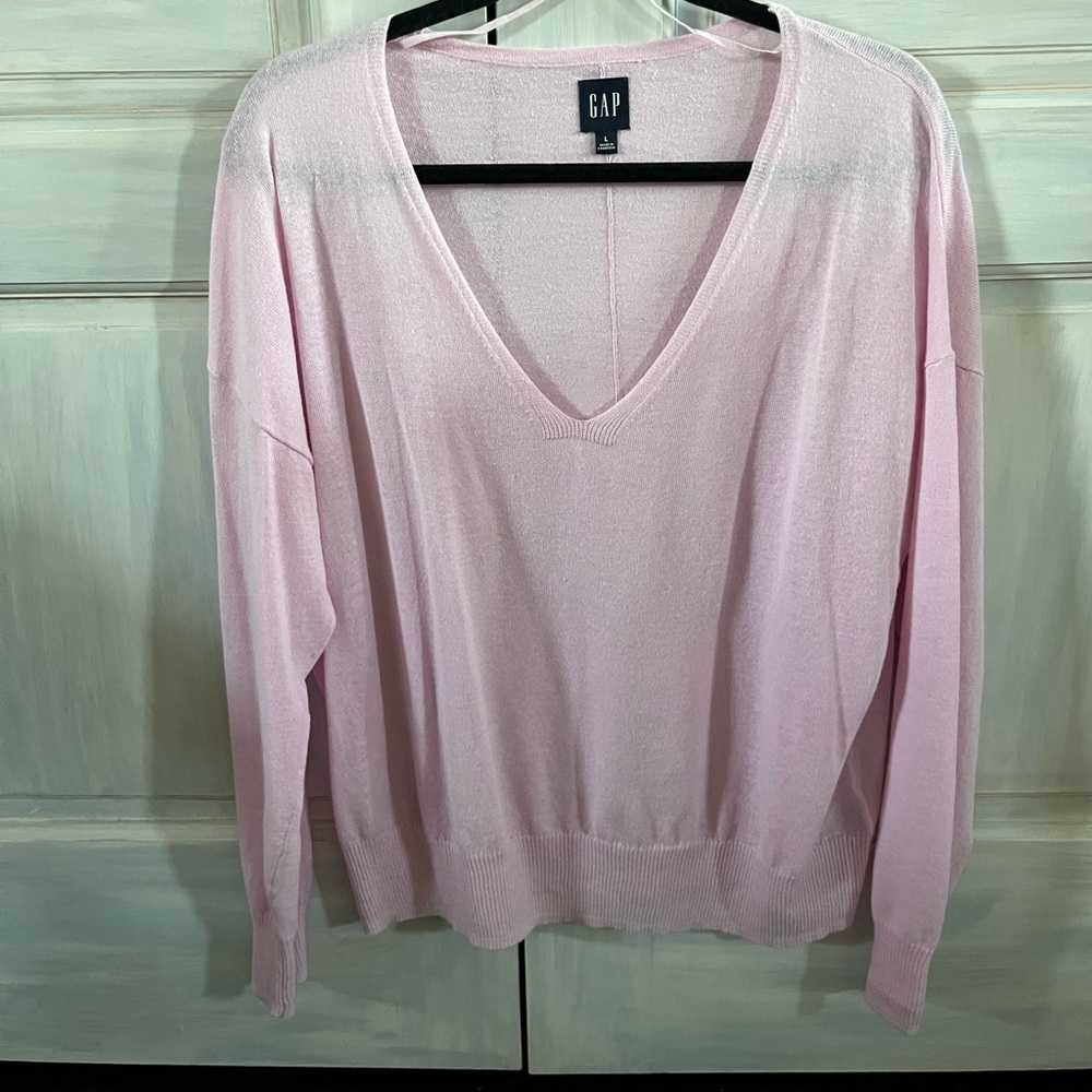 GAP Women's Soft Pink V-Neck Sweater